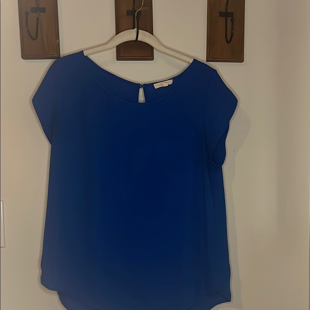 Emma & Michele Blue Flutter Sleeve Blouse